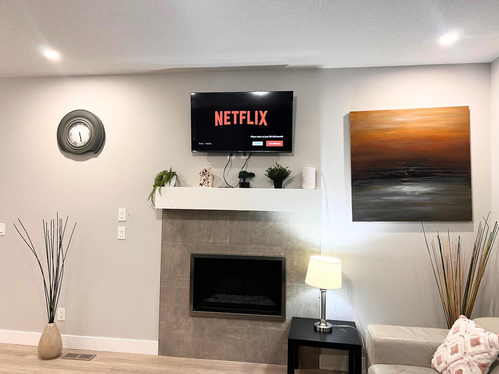 Flowealth Property Luxury Villa Near Lake Netflix Tv Wifi YYC Eksteriør billede